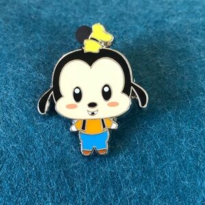 Authentic Disney pin. Each pin $8 or 4 pins $25, additional pins $5 each.